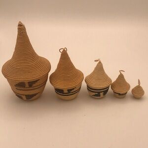 Rwandan Tutsi Nesting Baskets w/‎ Lids set of 5
